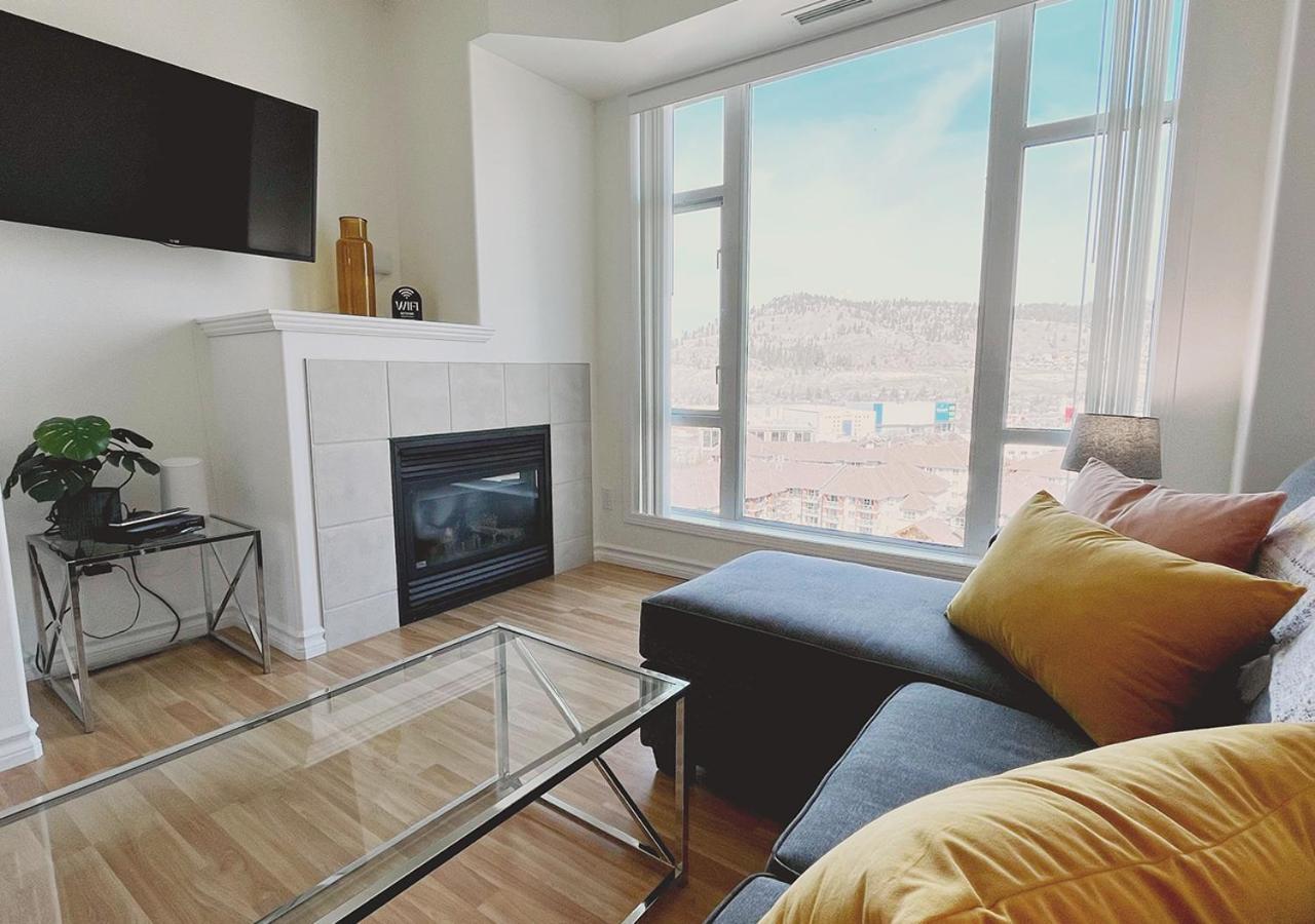 شقة Downtown Waterfront Kelowna Oasis Newly Renovated 2Bed 2Bath المظهر الخارجي الصورة