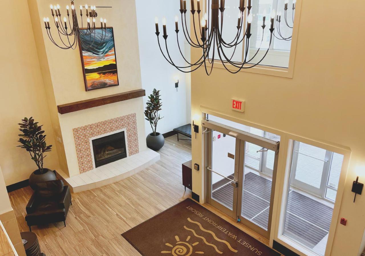 شقة Downtown Waterfront Kelowna Oasis Newly Renovated 2Bed 2Bath المظهر الخارجي الصورة