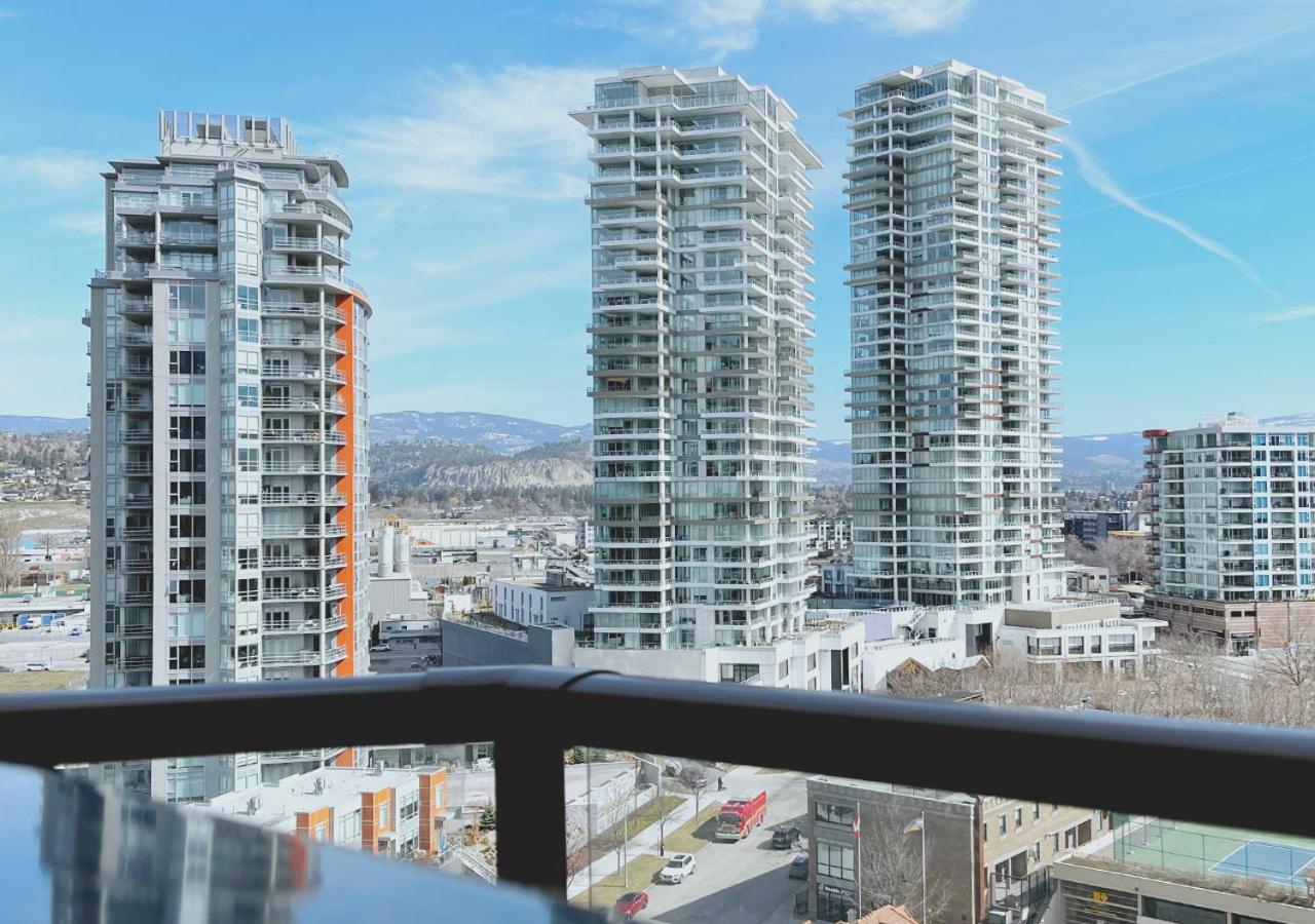 شقة Downtown Waterfront Kelowna Oasis Newly Renovated 2Bed 2Bath المظهر الخارجي الصورة