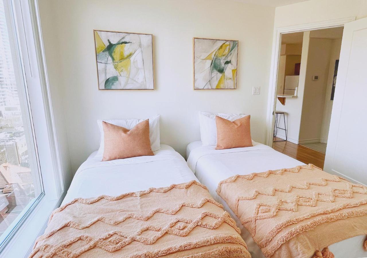 شقة Downtown Waterfront Kelowna Oasis Newly Renovated 2Bed 2Bath المظهر الخارجي الصورة