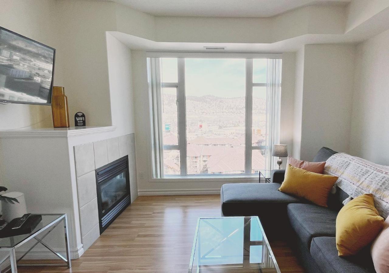 شقة Downtown Waterfront Kelowna Oasis Newly Renovated 2Bed 2Bath المظهر الخارجي الصورة