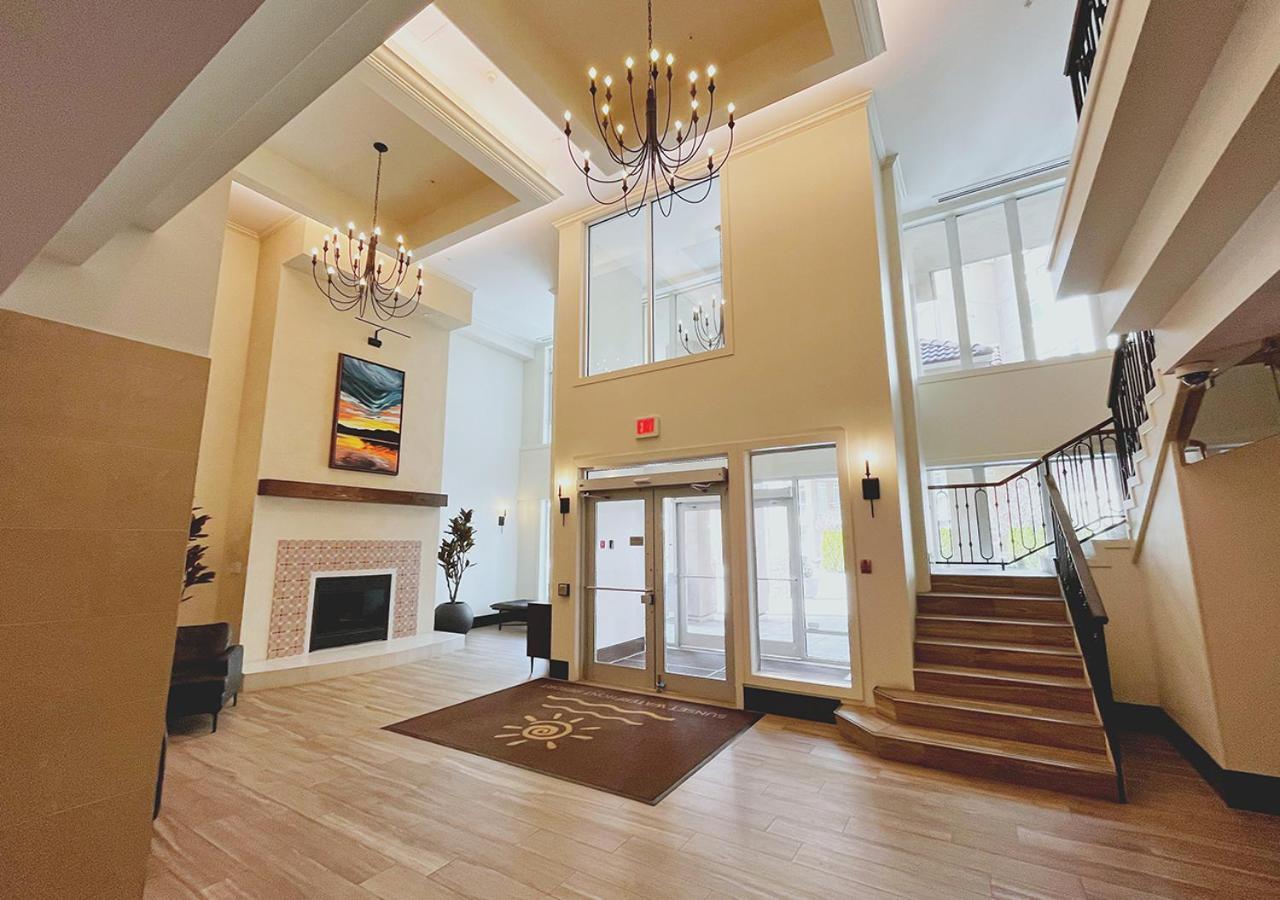 شقة Downtown Waterfront Kelowna Oasis Newly Renovated 2Bed 2Bath المظهر الخارجي الصورة