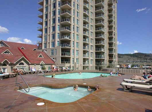 شقة Downtown Waterfront Kelowna Oasis Newly Renovated 2Bed 2Bath المظهر الخارجي الصورة
